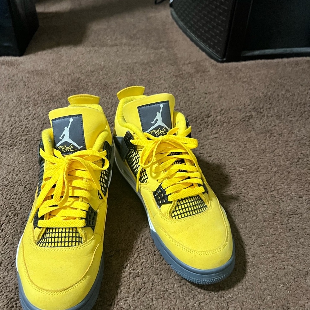 Air Jordan 4
